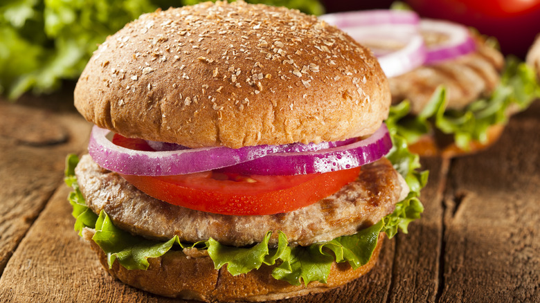 Turkey burger with toppings