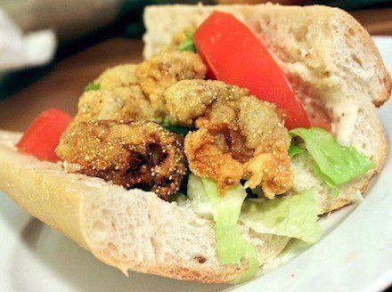fried oyster po' boy