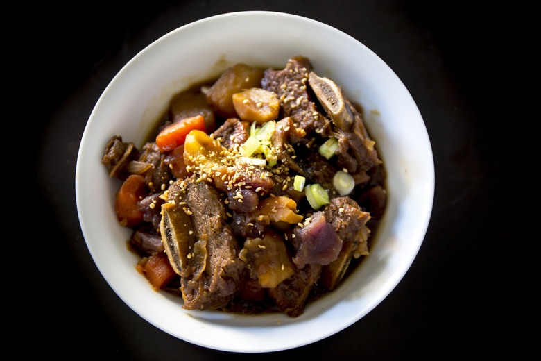 Galbi jjim recipe - Korean braised beef short ribs