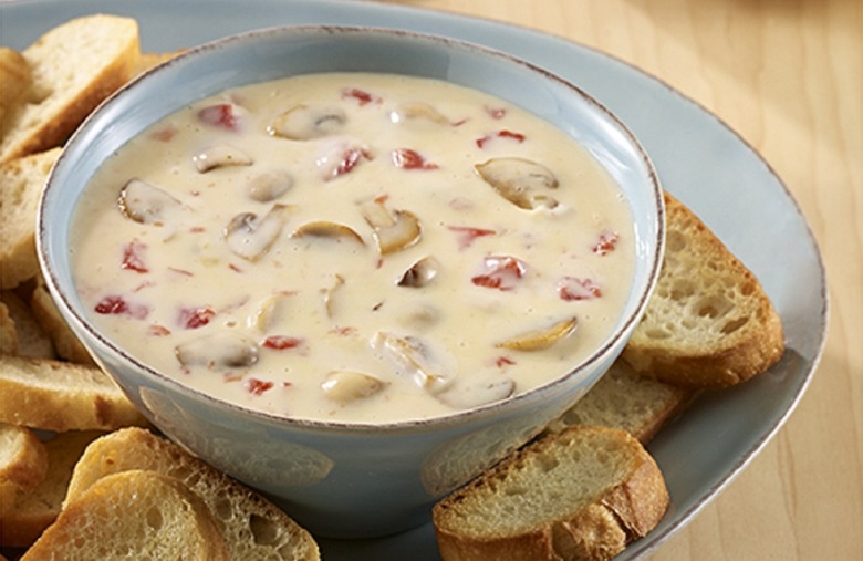 Garlic Mushroom Queso Dip