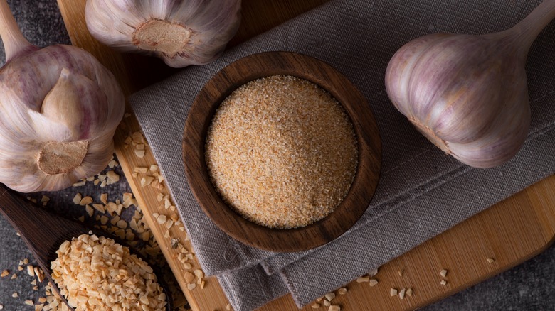 granulated garlic, powder and bulbs
