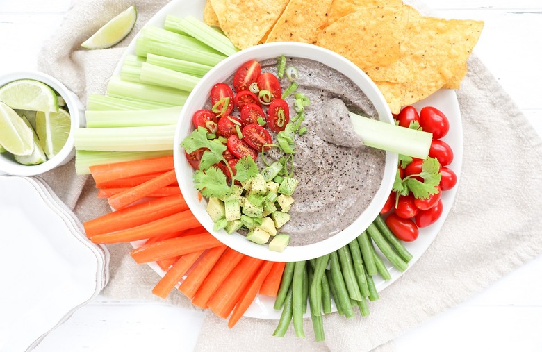 Garlicky Black Bean Dip