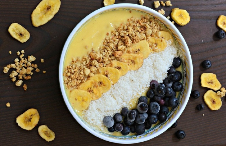 Tropical Smoothie Bowl 