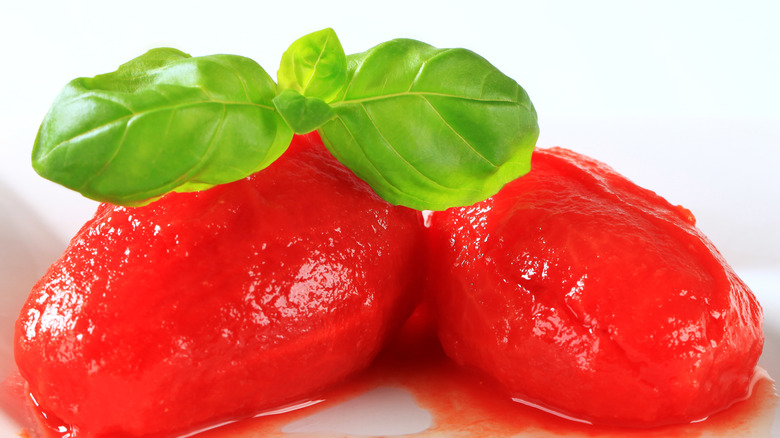 whole and peeled tomatoes