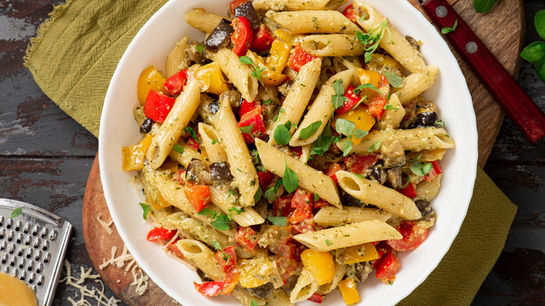 Roasted veggie penne pasta salad