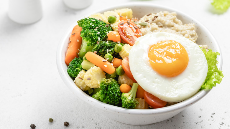 oatmeal with egg and veg