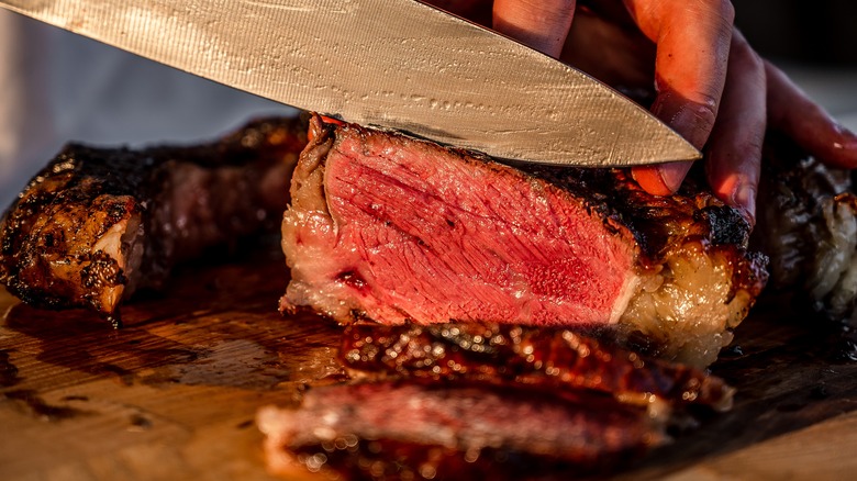 carving steak