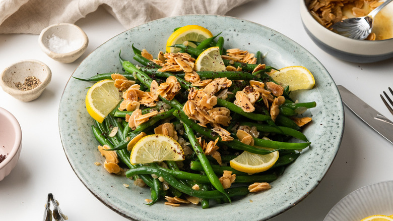 green beans almondine with lemon