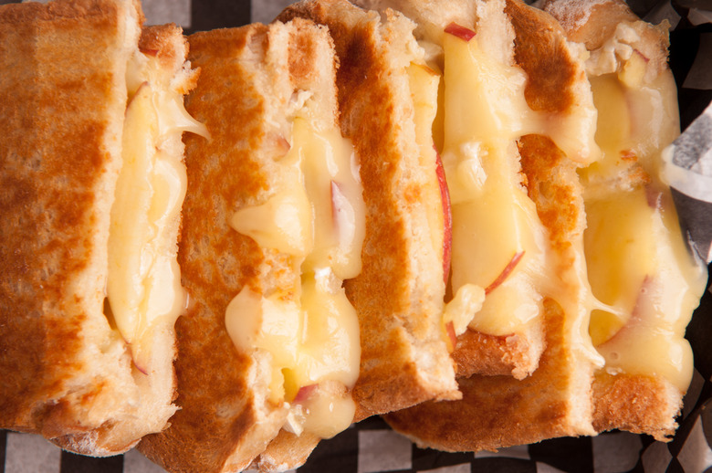 Grilled Cheese with Cabot Horseradish Cheddar