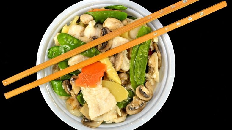 moo goo gai pan dish