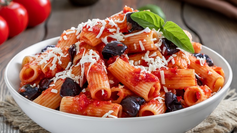 pasta sauce on rigatoni noodles
