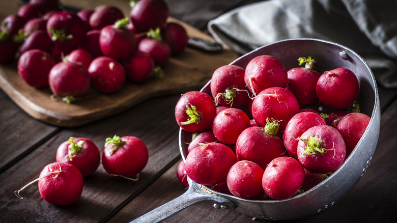 Spring radishes in colander