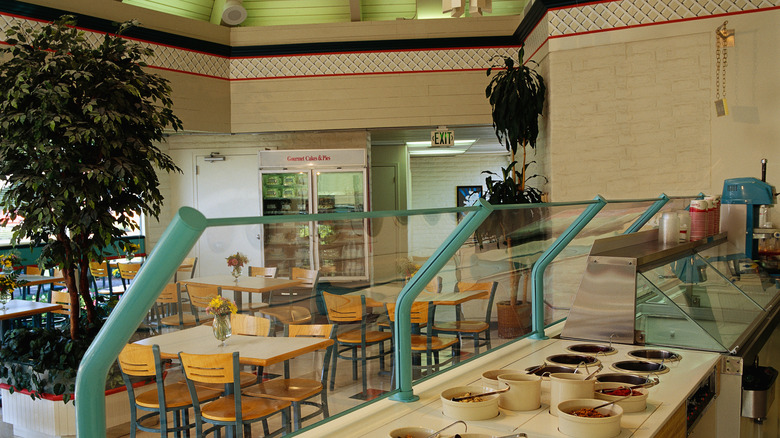 1980s-style interior of buffet restaurant