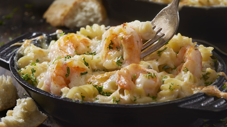 creamy seafood pasta