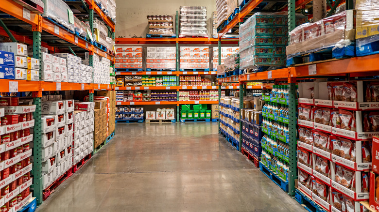 Costco dry goods aisle
