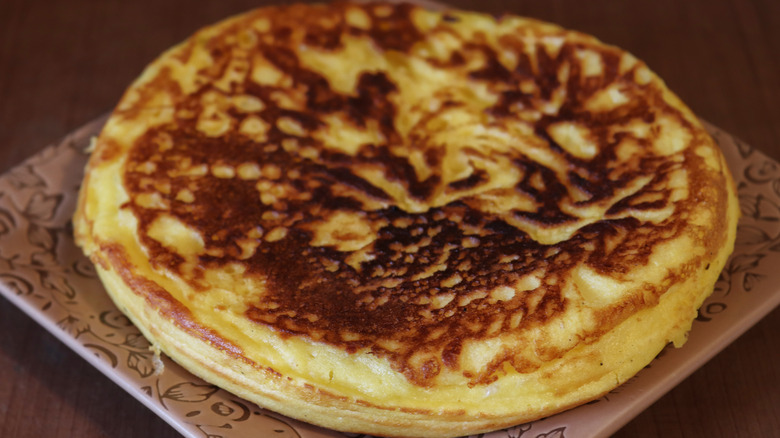 Corn pone on a plate