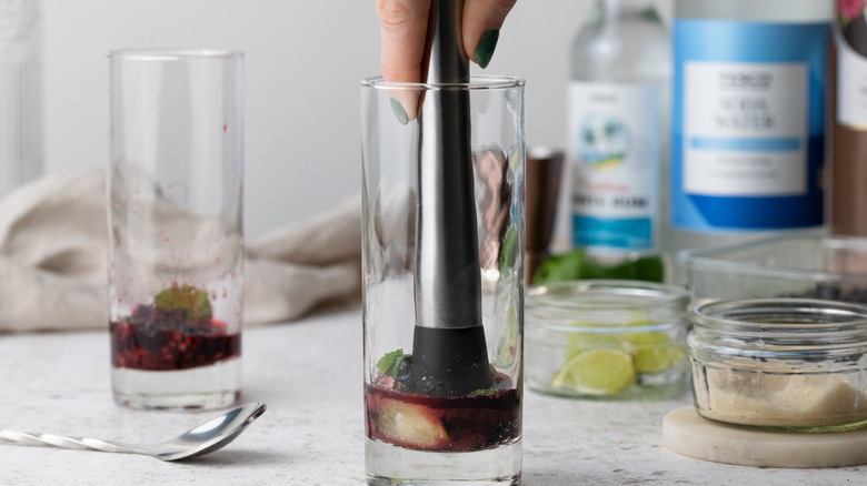 muddler in glass 