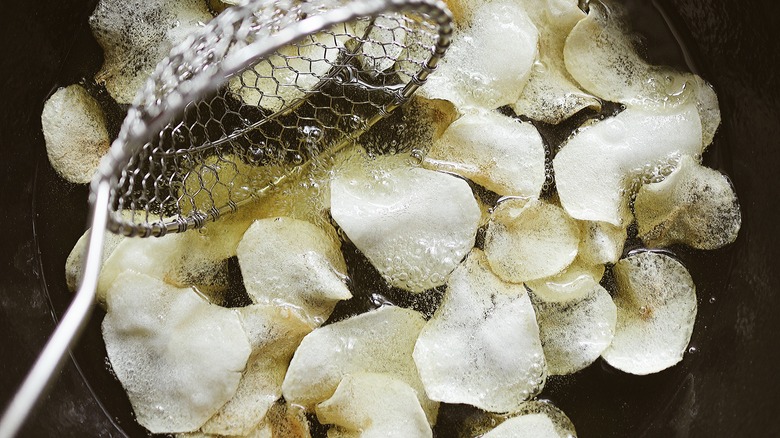 potatoes in oil 
