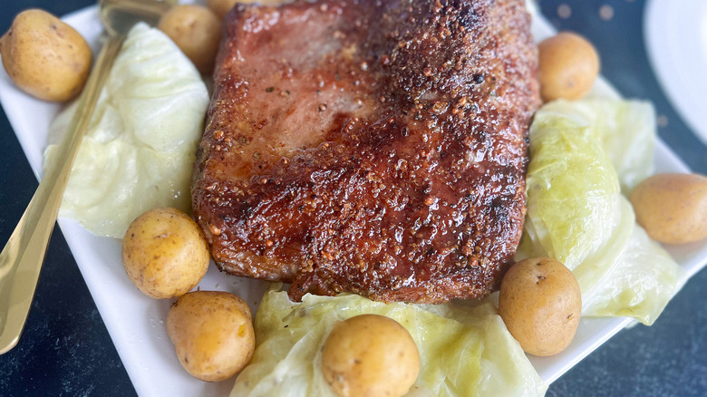 corned beef cabbage and potatoes