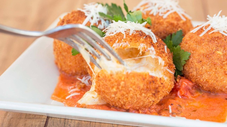 Cheesecake Factory macaroni balls