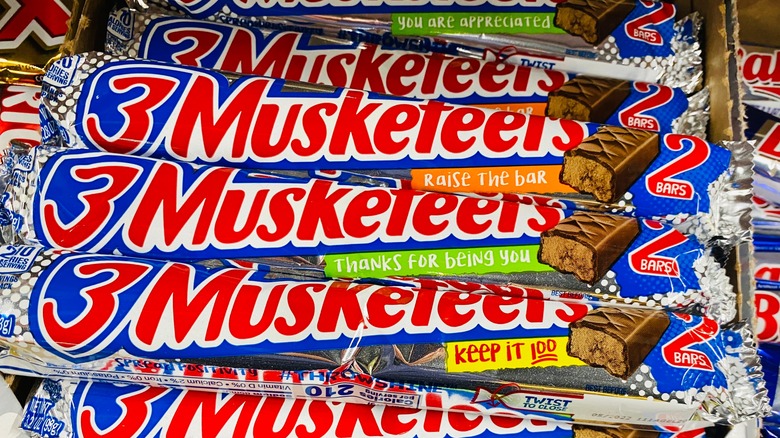 3 musketeers bars close up