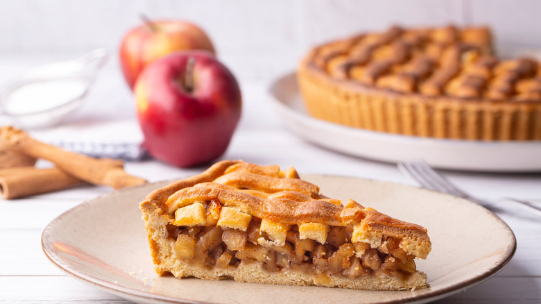 slice of apple pie