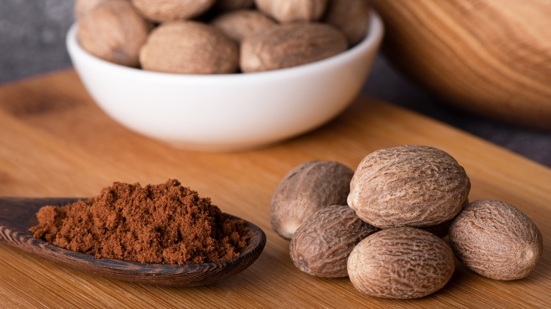 ground and whole nutmeg