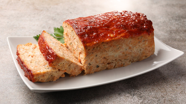 Classic meatloaf with slices