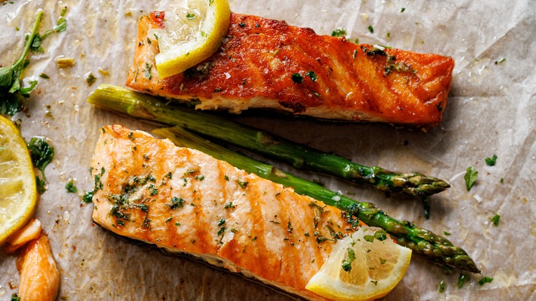 Baked salmon with lemon and herbs