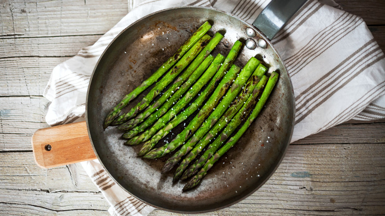 asparagus in a pan