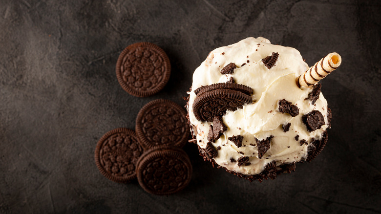 An Oreo milkshake with Oreos