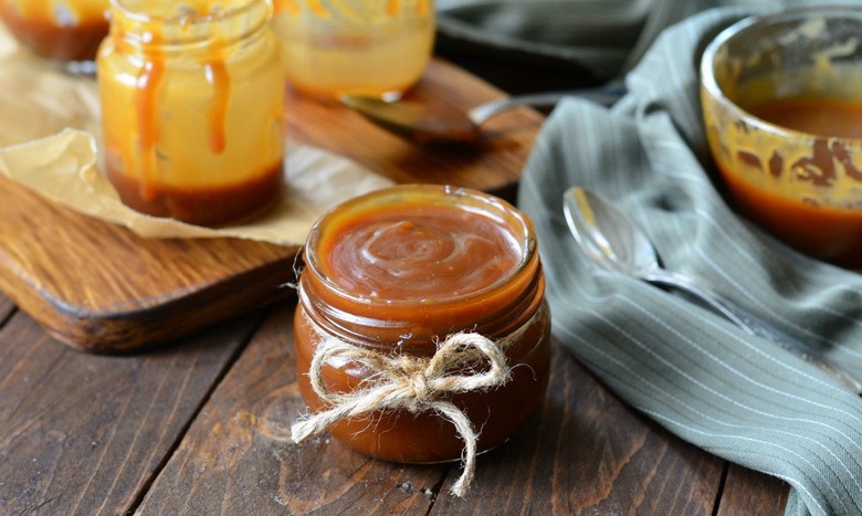 How to Make a Basic Caramel Sauce