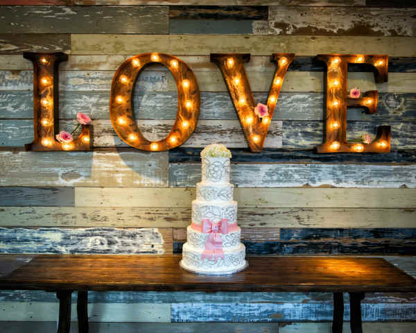Make a Wedding Cake