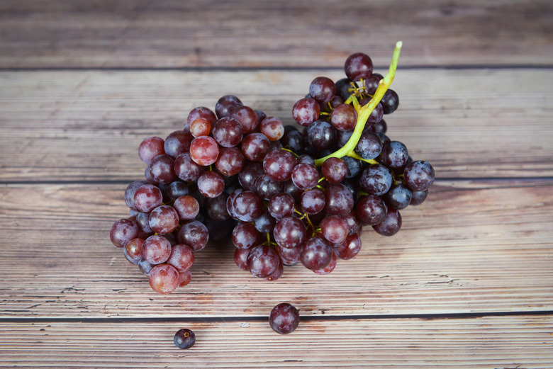 Keep grapes on the stem
