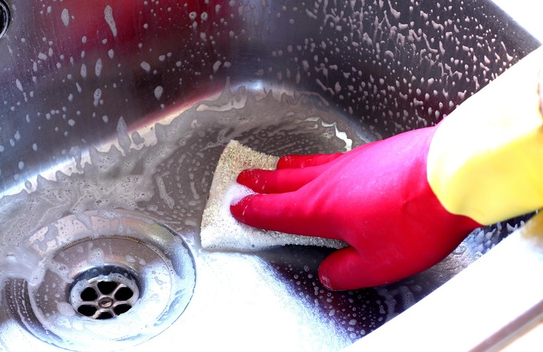 Wipe down sink 