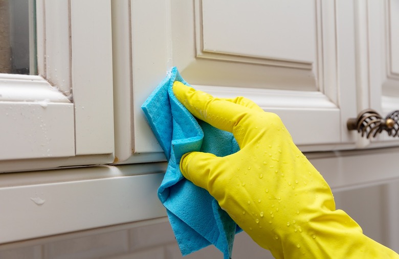 Wipe down cabinets 