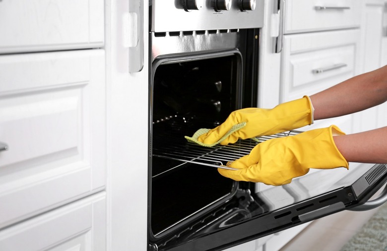 Clean your oven 