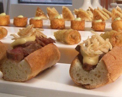 How to throw an oscar party