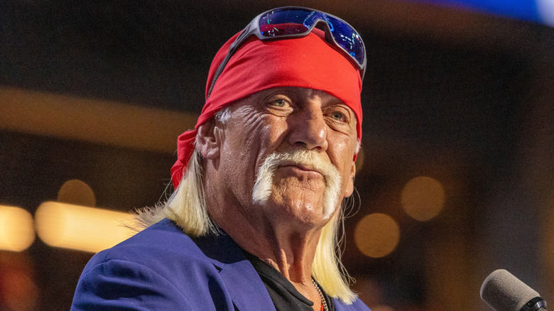 Hulk Hogan speaking at event