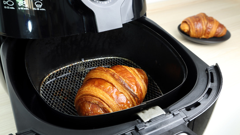 Croissant in air fryer