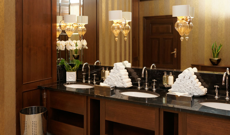 restaurant bathrooms, restrooms, food poisoning