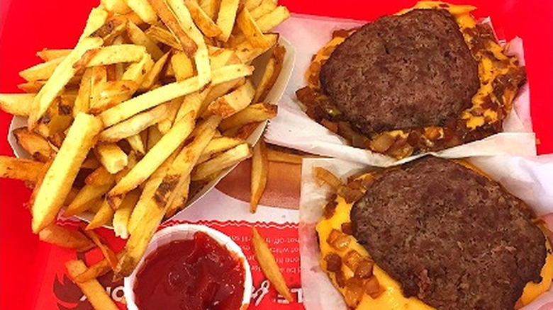 The Flying Dutchman with fries 