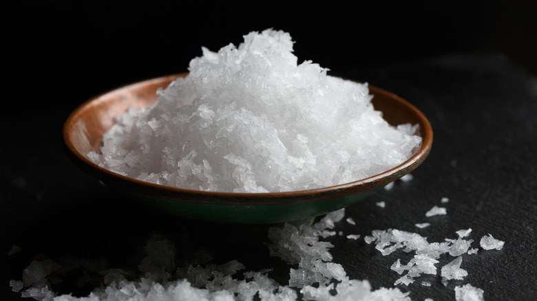 Flaky salt in a bowl