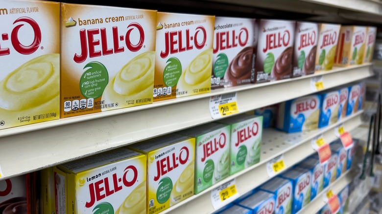 Store shelf of Jell-o instant pudding