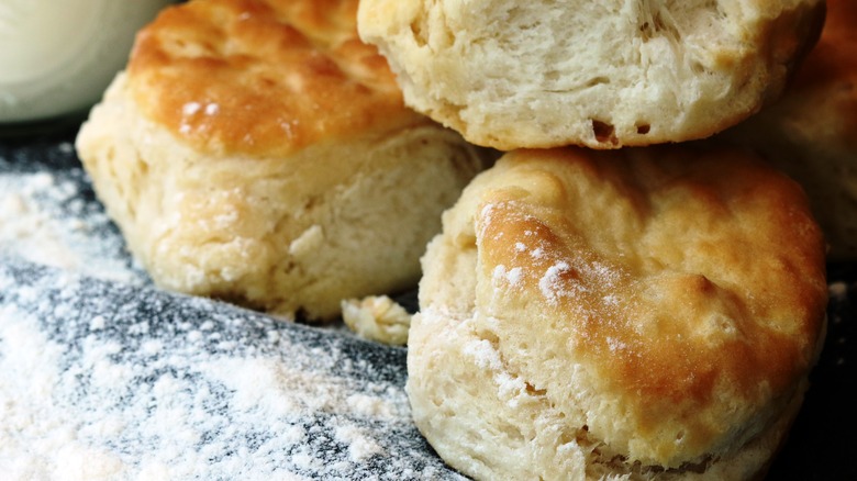 buttermilk biscuits 