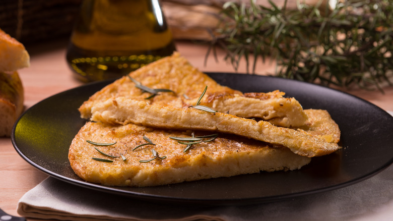 farinata on plate