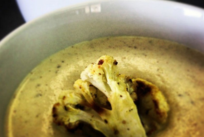 Roasted Curry Cauliflower Soup