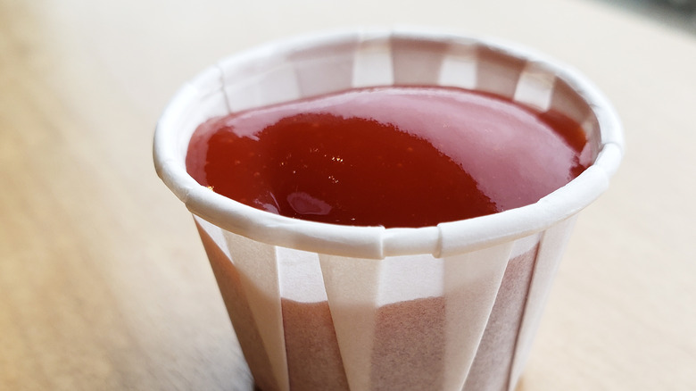 Paper ketchup cup