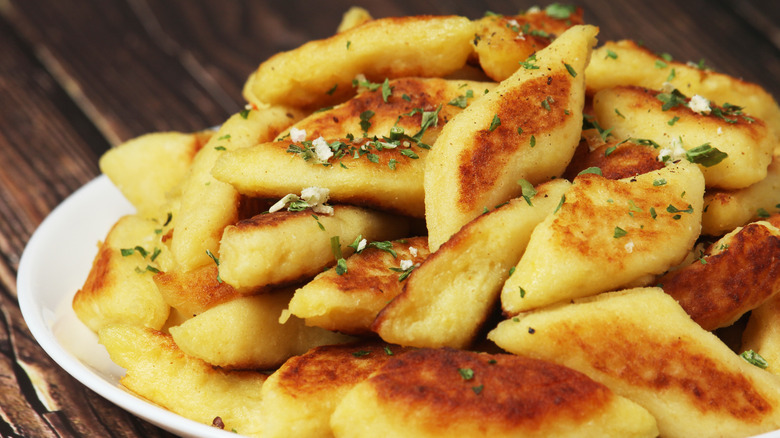 Kopytka served simply on a plate