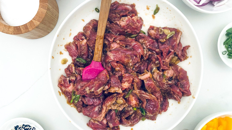 meat in bowl 